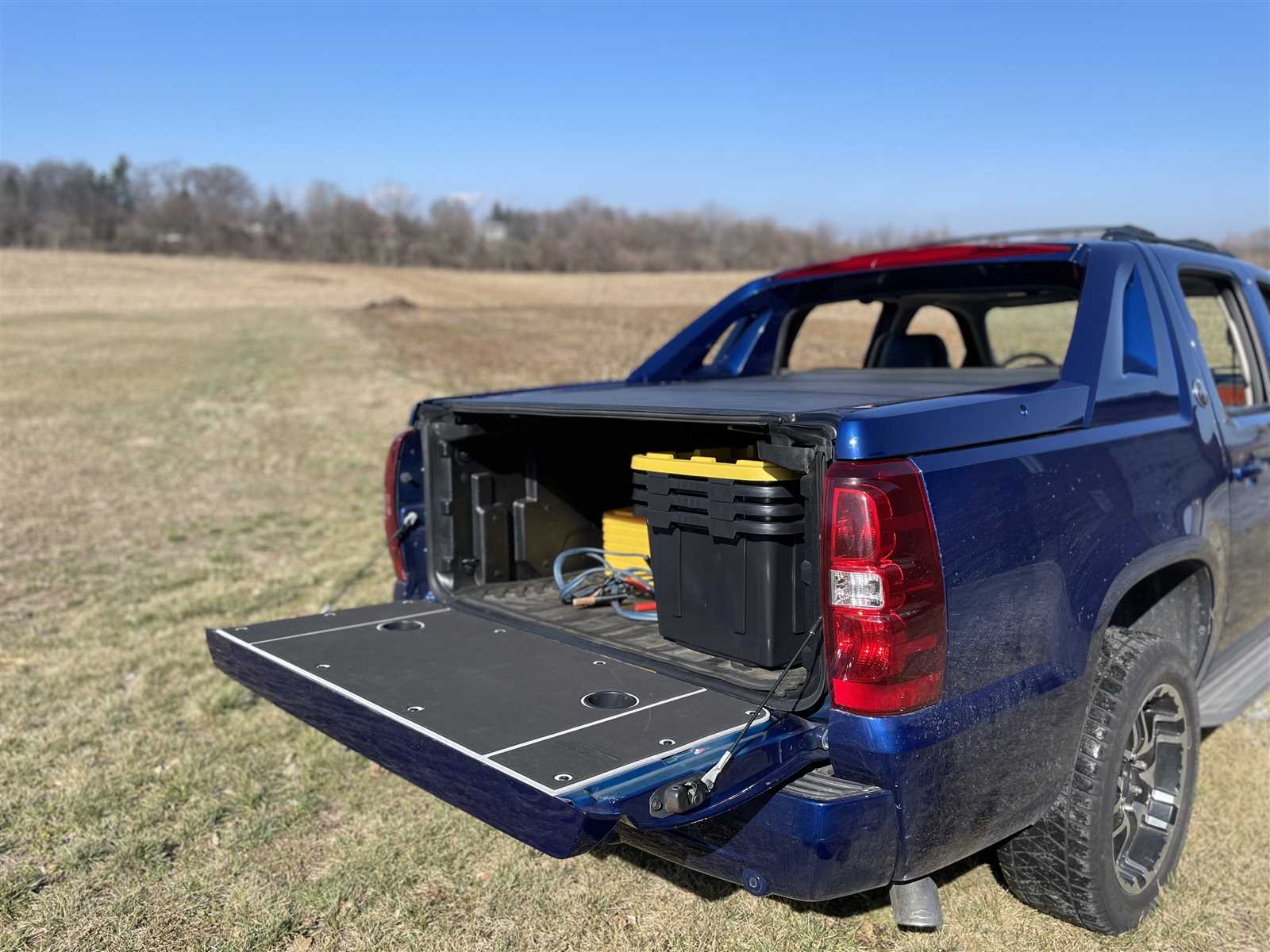 chevy avalanche tailgate parts diagram